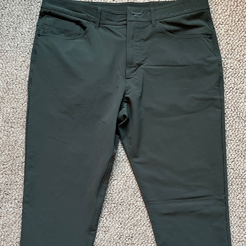 Public Rec Dealmaker Olive Dk Green Pants Mens Size 32x32 Slim Stretch Like New